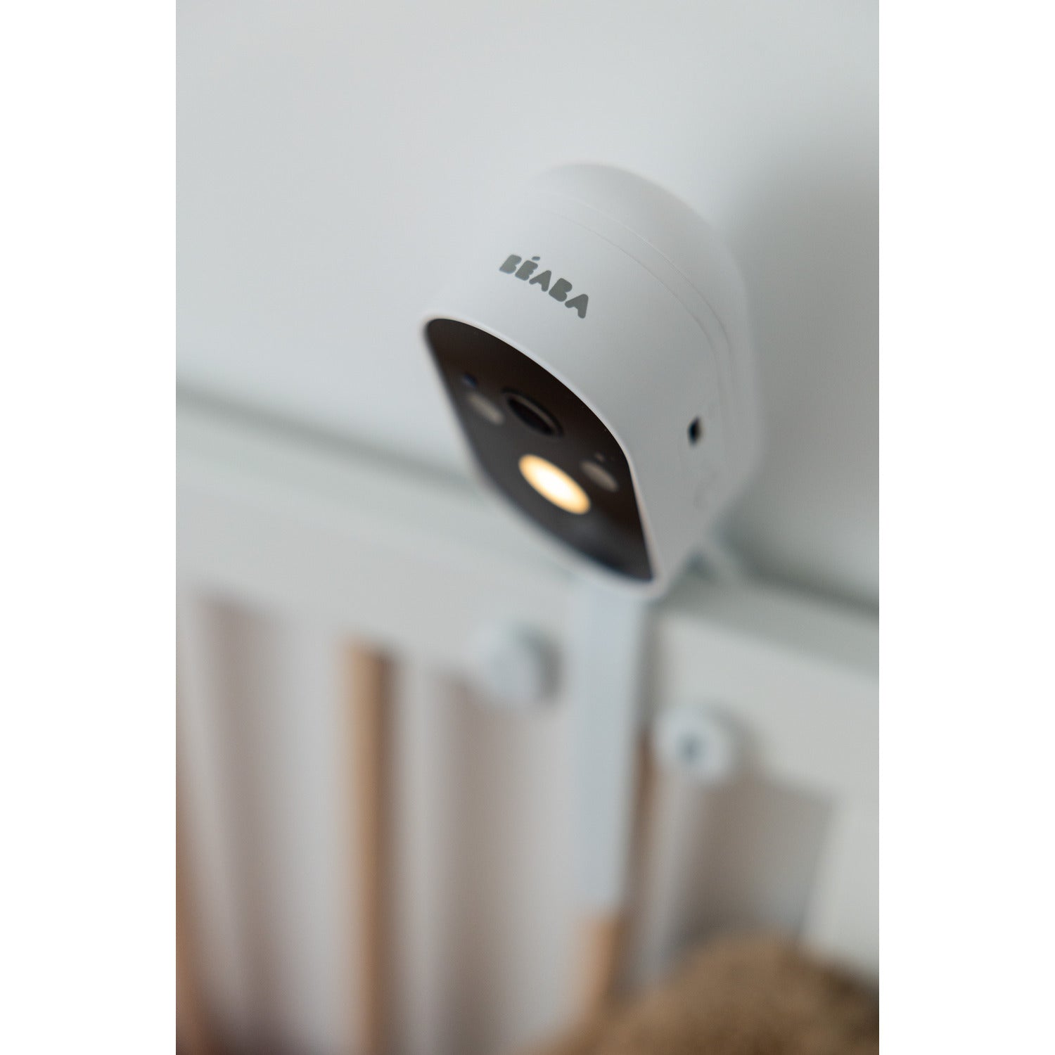 Zen Travel Portable night light Video baby monitor, 2.8" screen, 36h battery life, No Wi-Fi required - White
